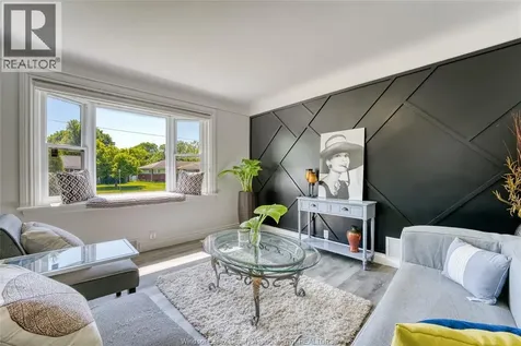 3414 Dominion Avenue Windsor ON N9E 2N7