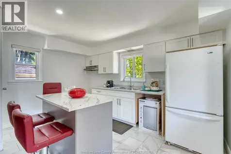 3414 Dominion Avenue Windsor ON N9E 2N7