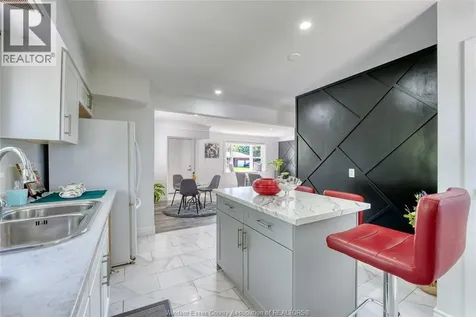 3414 Dominion Avenue Windsor ON N9E 2N7