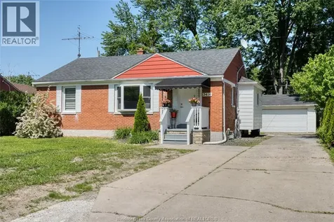 3414 Dominion Avenue Windsor ON N9E 2N7