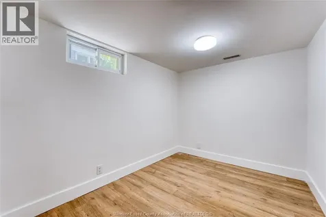 3414 Dominion Avenue Windsor ON N9E 2N7