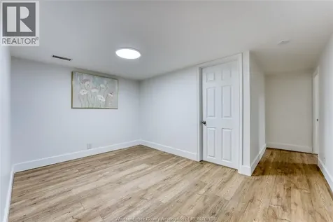 3414 Dominion Avenue Windsor ON N9E 2N7