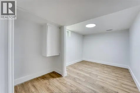 3414 Dominion Avenue Windsor ON N9E 2N7