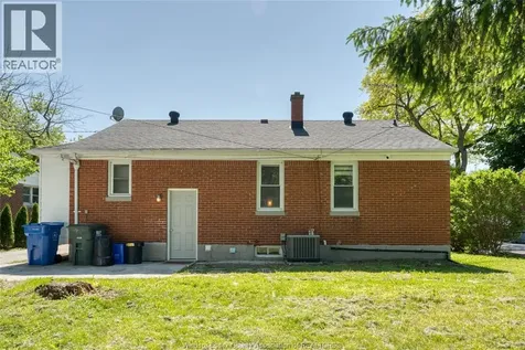 3414 Dominion Avenue Windsor ON N9E 2N7