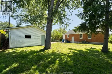 3414 Dominion Avenue Windsor ON N9E 2N7