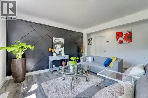 3414 Dominion Avenue Windsor ON N9E 2N7