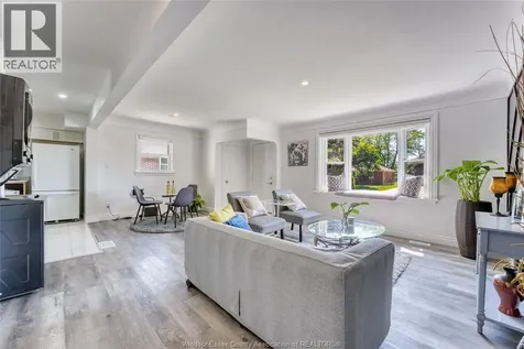 3414 Dominion Avenue Windsor ON N9E 2N7