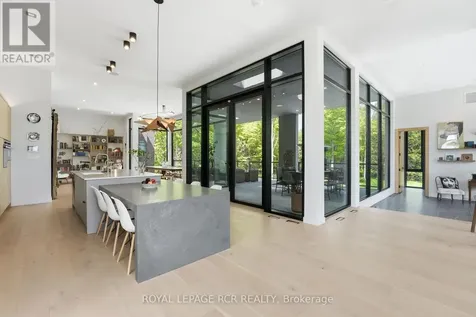 3404 Vivian Road Whitchurch-stouffville ON L4A 2M4