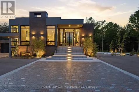 3404 Vivian Road Whitchurch-stouffville ON L4A 2M4