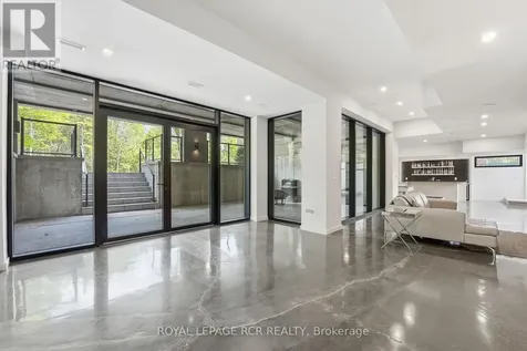 3404 Vivian Road Whitchurch-stouffville ON L4A 2M4