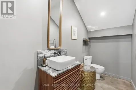 3404 Vivian Road Whitchurch-stouffville ON L4A 2M4