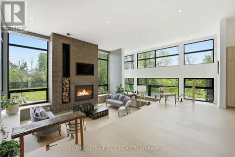 3404 Vivian Road Whitchurch-stouffville ON L4A 2M4