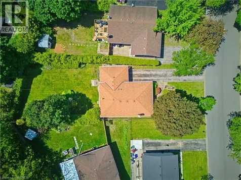11 Marshall Street Brantford ON N3R 3C8