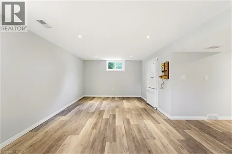 11 Marshall Street Brantford ON N3R 3C8