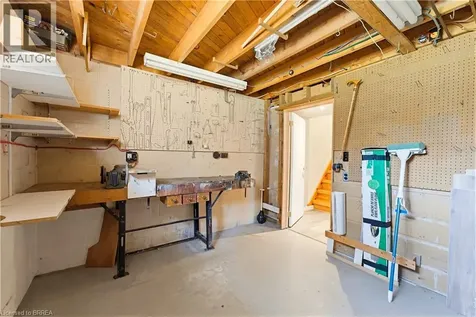 11 Marshall Street Brantford ON N3R 3C8