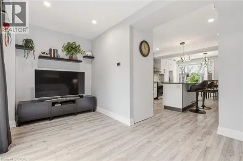 130 Livingston Avenue Grimsby ON L3M 4W5