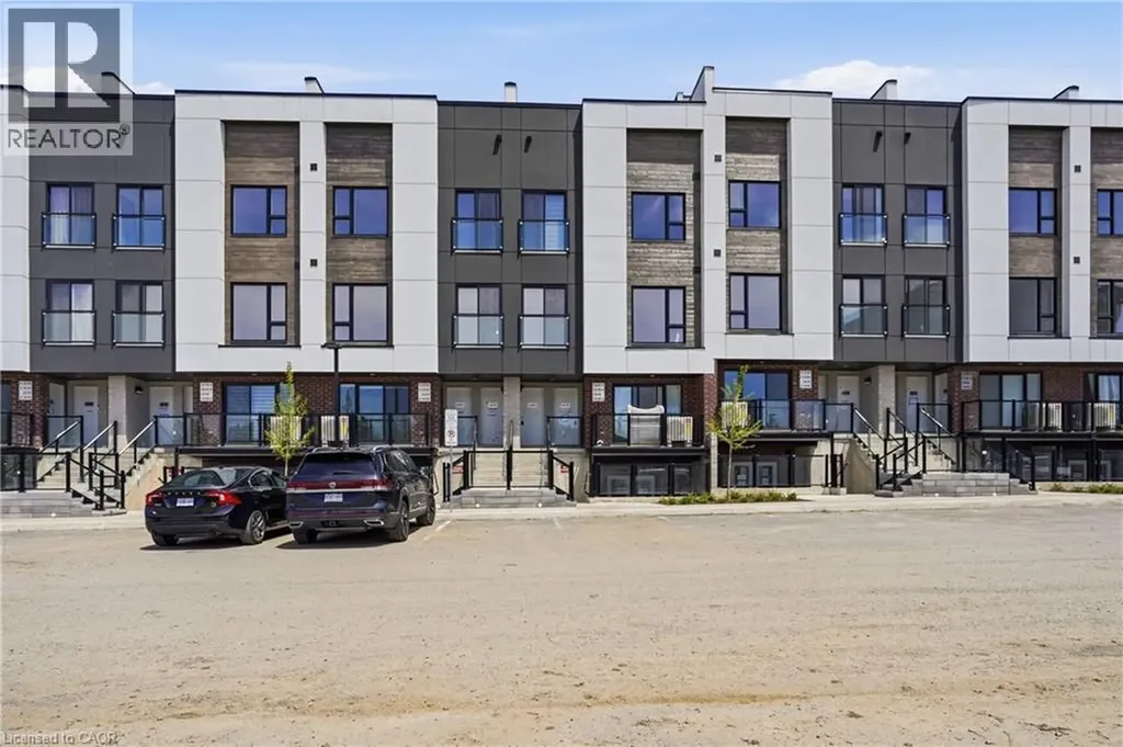 16 Melbourne Avenue St. Catharines ON L2P 0G5