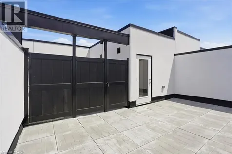 16 Melbourne Avenue St. Catharines ON L2P 0G5