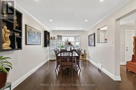 425 Tanager Bay Ottawa ON K1E 2Z7