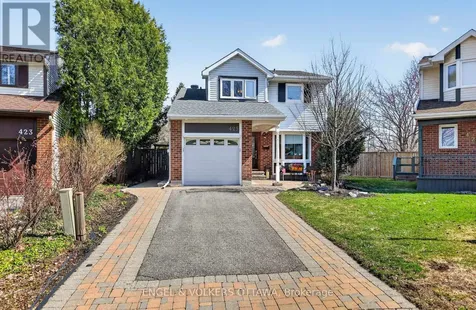 425 Tanager Bay Ottawa ON K1E 2Z7