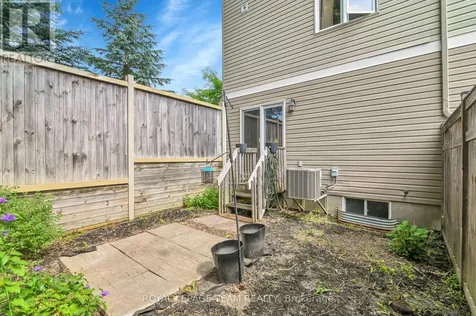 774 Sanibel Private Ottawa ON K2H 0A8