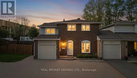 13 Beddoe Lane Ottawa ON K1B 3X9