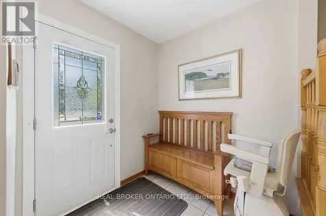 13 Beddoe Lane Ottawa ON K1B 3X9