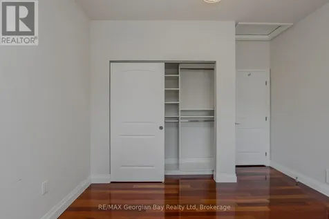 432 Shewfelt Crescent Midland ON L4R 5M7