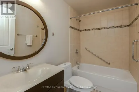 432 Shewfelt Crescent Midland ON L4R 5M7