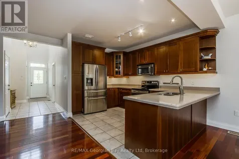 432 Shewfelt Crescent Midland ON L4R 5M7