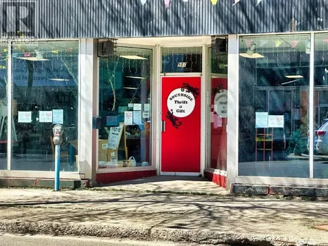 507 Victoria Ave E Thunder Bay ON P7C 1A8