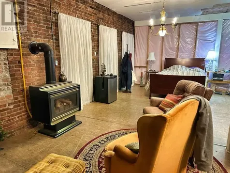 507 Victoria Ave E Thunder Bay ON P7C 1A8