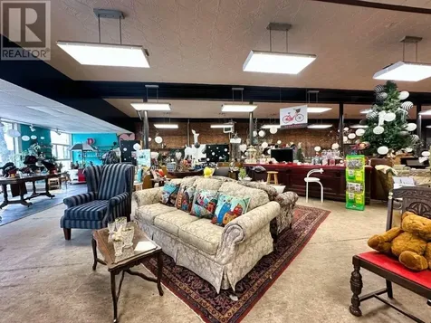 507 Victoria Ave E Thunder Bay ON P7C 1A8