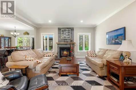 717 Upper Oak Leaf Road Athens ON K0E 1B0