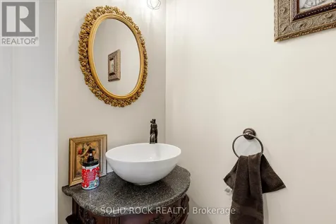717 Upper Oak Leaf Road Athens ON K0E 1B0