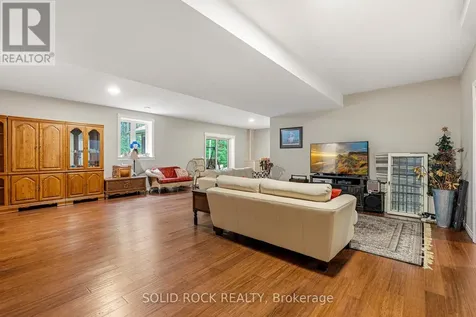 717 Upper Oak Leaf Road Athens ON K0E 1B0