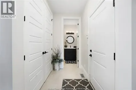 256 Xavier Circle Lakeshore ON N0R 1A0