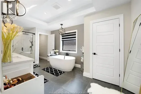 256 Xavier Circle Lakeshore ON N0R 1A0
