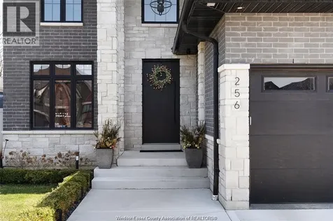 256 Xavier Circle Lakeshore ON N0R 1A0