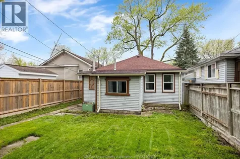 2256 Church Windsor ON N8X 1V9