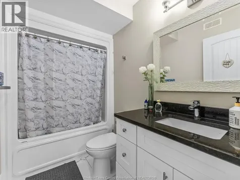 2367 Randolph Avenue Windsor ON N9E 3X3