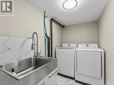 2367 Randolph Avenue Windsor ON N9E 3X3