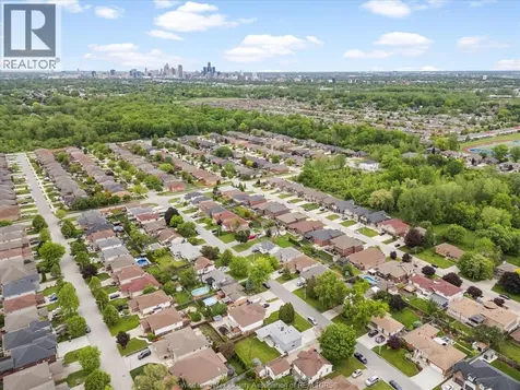 2367 Randolph Avenue Windsor ON N9E 3X3