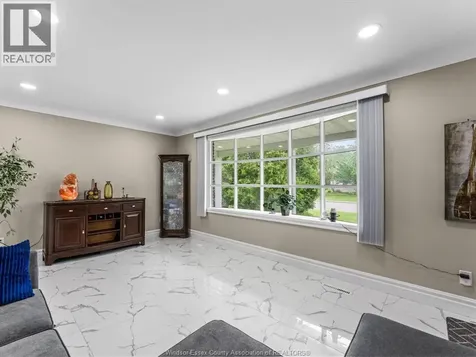 2367 Randolph Avenue Windsor ON N9E 3X3