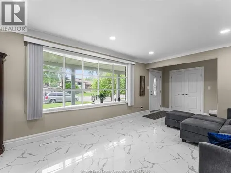 2367 Randolph Avenue Windsor ON N9E 3X3