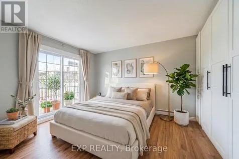 10 Castlegreen Private Ottawa ON K1T 3N2