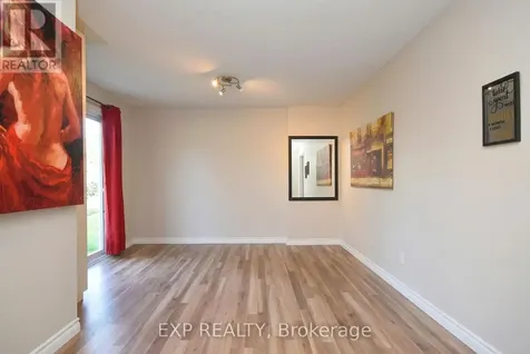 10 Castlegreen Private Ottawa ON K1T 3N2