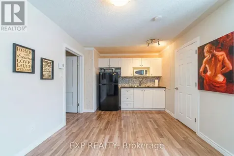 10 Castlegreen Private Ottawa ON K1T 3N2