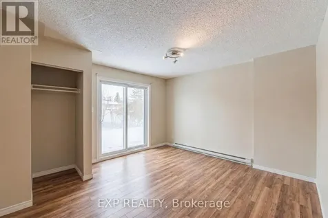 10 Castlegreen Private Ottawa ON K1T 3N2