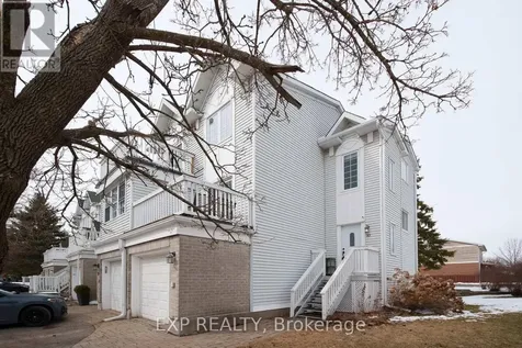 10 Castlegreen Private Ottawa ON K1T 3N2